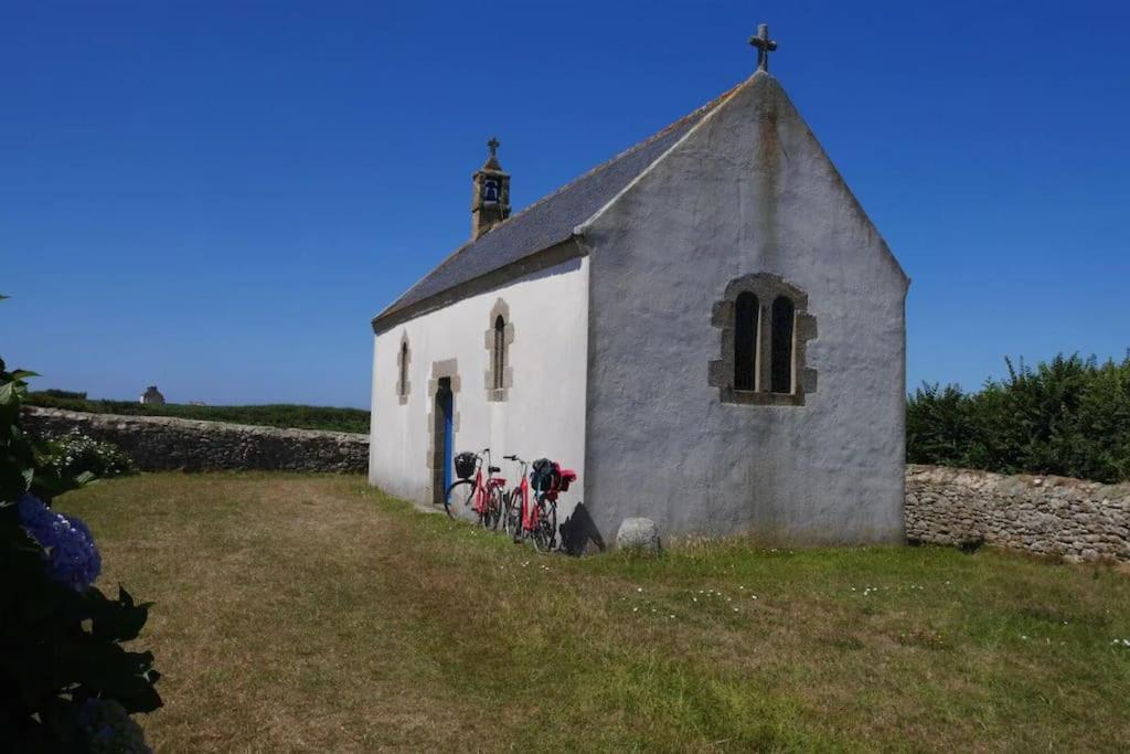 Belle Vue Pointe St Mathieu, Piscine Chauffee, 100 M Et Gr34 Holiday home Le Conquet
