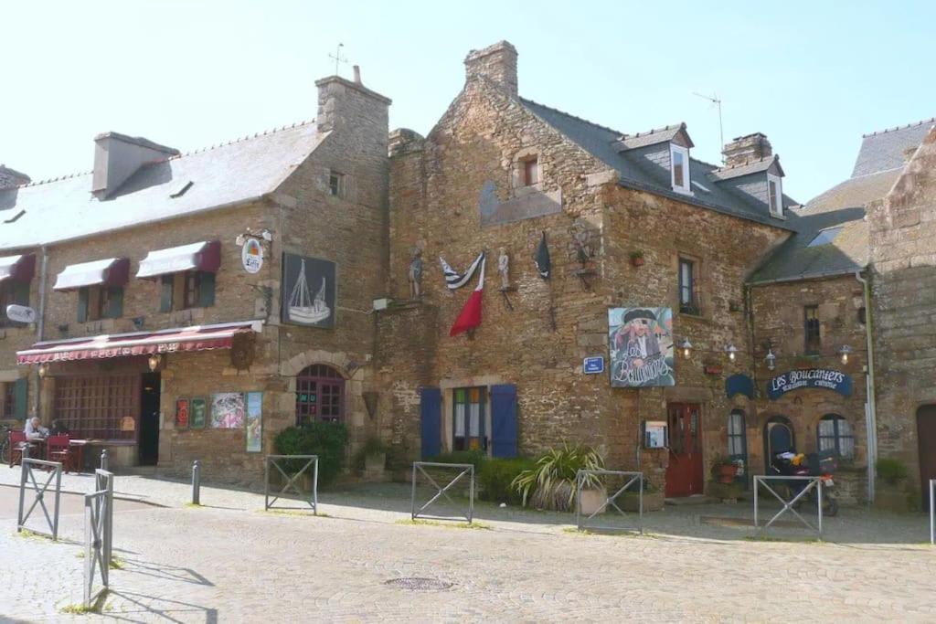 Belle Vue Pointe St Mathieu Avec Piscine Chauffee, 100 M Et Gr34 Casa de Férias Le Conquet