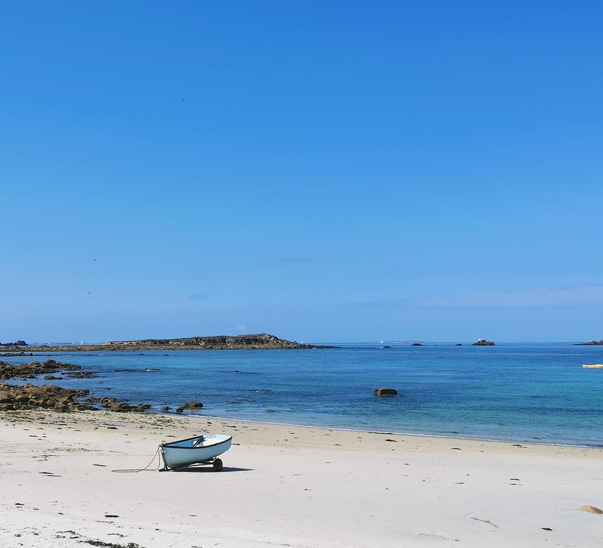 Belle Vue Pointe St Mathieu Avec Piscine Chauffee, 100 M Et Gr34 Holiday home Le Conquet