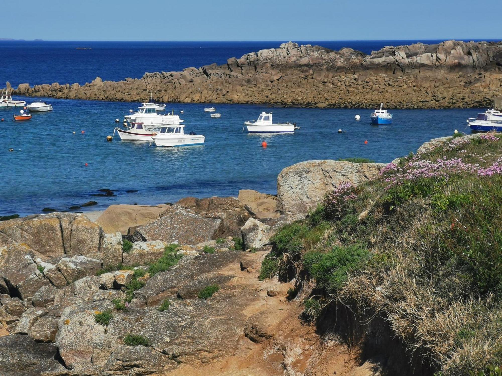 Belle Vue Pointe St Mathieu Avec Piscine Chauffee, 100 M Et Gr34 Le Conquet