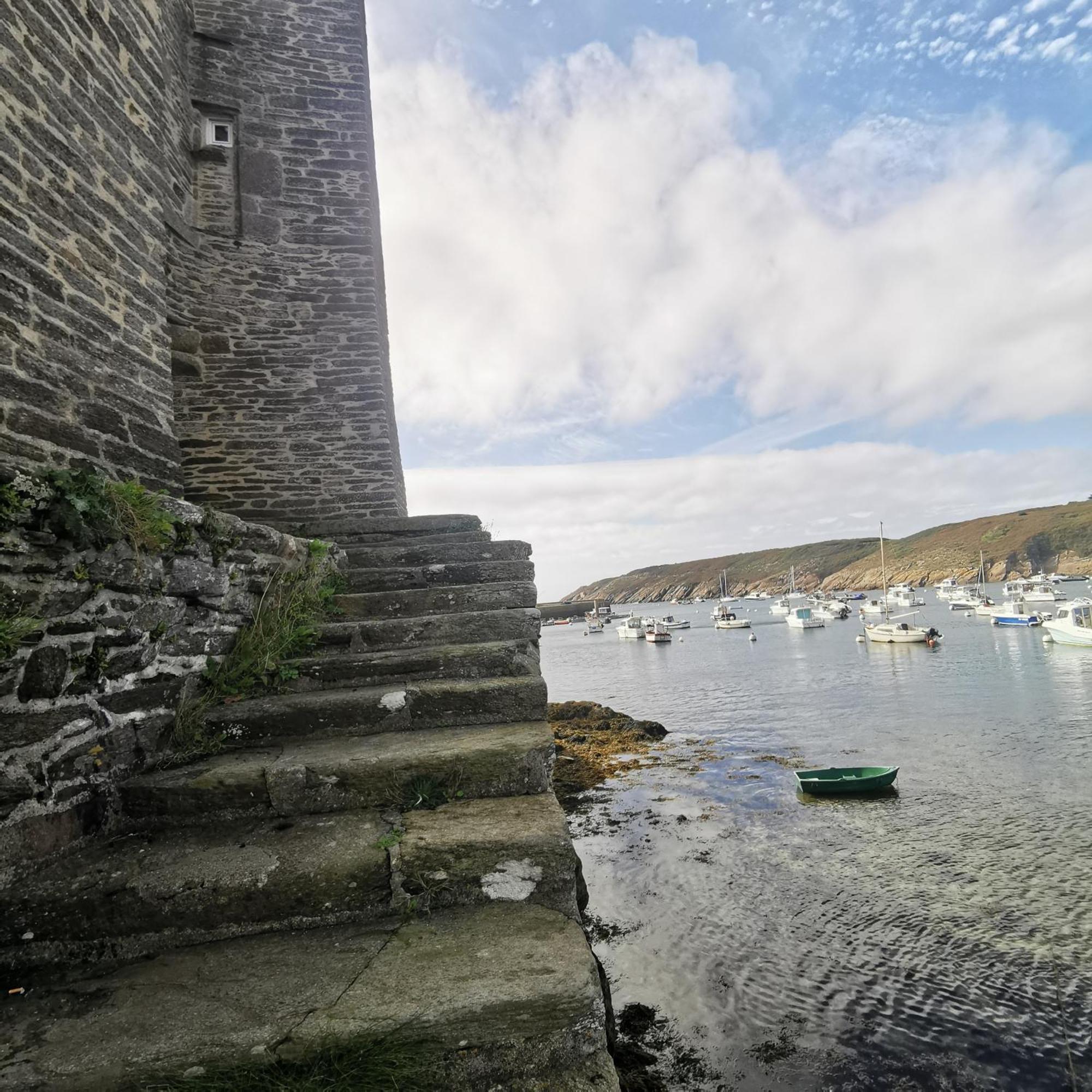 Belle Vue Pointe St Mathieu Avec Piscine Chauffee, 100 M Et Gr34 Casa de Férias